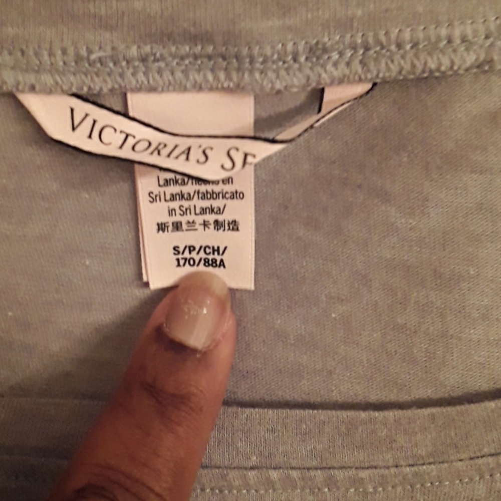 VICTORIA'S SECRET SLEEP WEAR BUNDLE - Picture 3 of 7